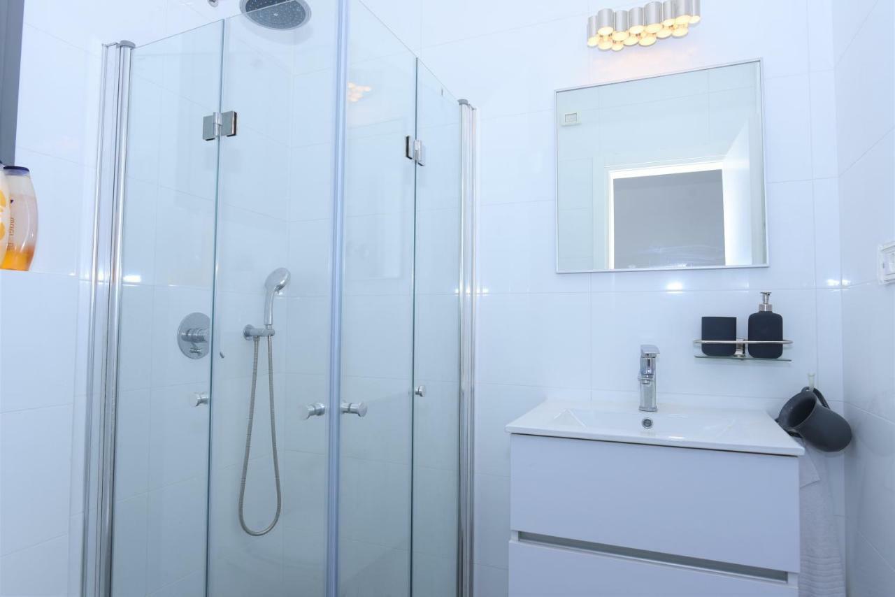 Aristone Luxury Apartment Tyberiada Zewnętrze zdjęcie